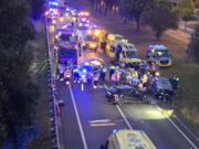 Un brutal xoc a Cubelles deixa vuit ferits i col·lapsa la C-31