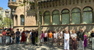 Barcelona guarda un minut de silenci en solidaritat amb les víctimes de feminicidi