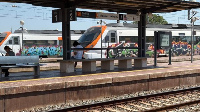 Imatge de les vies de Rodalies (Vilanova i la Geltrú)